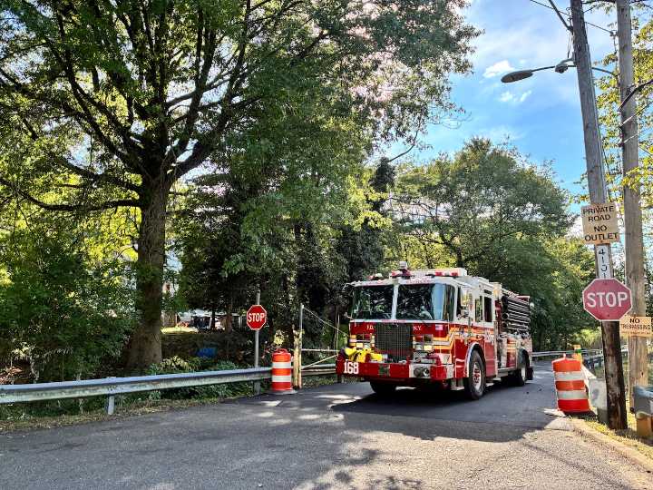 FDNY responds to fire at excavation site on Staten Island