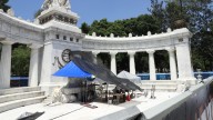 Hemiciclo a Juárez, de nuevo en restauración