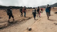 Guatemala concede permiso a 161 mexicanos que huyeron de la violencia