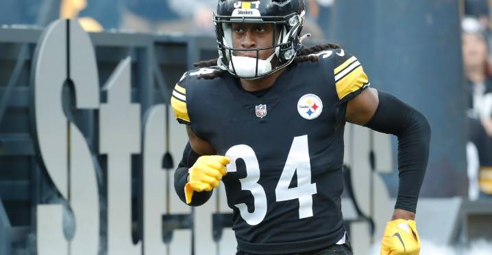 Former Steelers first-round pick signs with Raiders