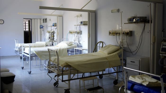 Mother sues Florida dairy farm, claims she lost fetus after raw milk led to bacterial infection