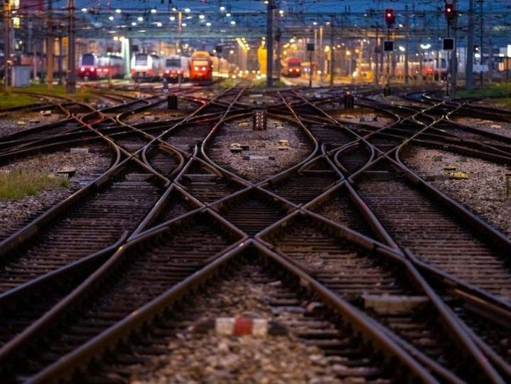 Man clings to Austrian high-speed train and survives