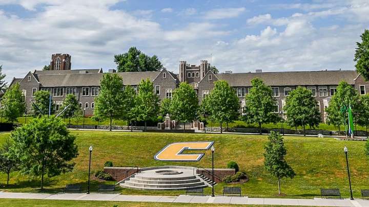 Alertan por Posible Tirador Activo en Campus de Universidad de Tennessee, EUA