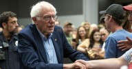 'People are struggling': Charleston turns out for Sanders' 'Fighting Oligarchy Tour'