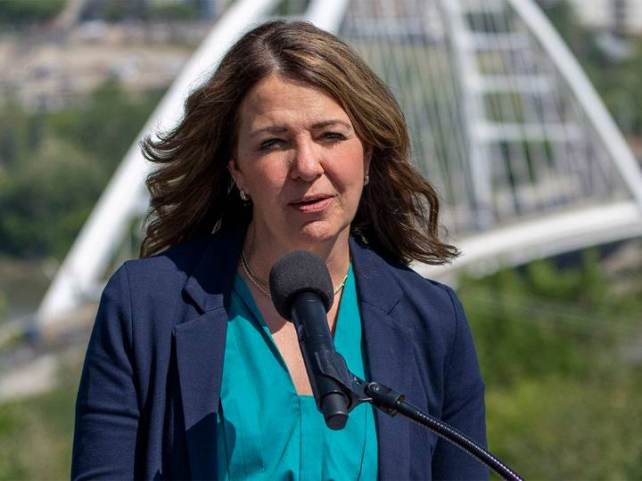 Danielle Smith visits Mexico to strengthen ties in energy, agriculture