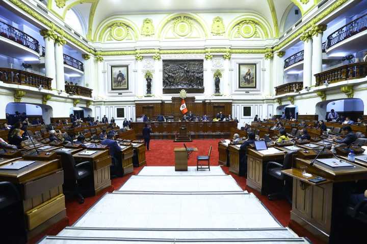 Congreso: pleno insiste en dictamen que prioriza muros de contención y escaleras de acceso