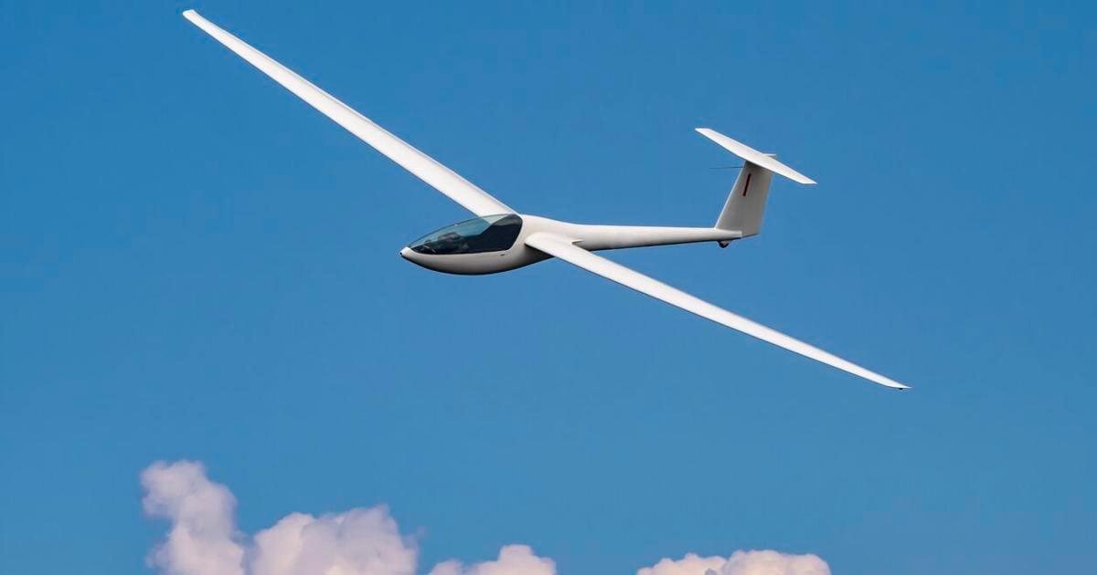 Boulder man dies in glider crash