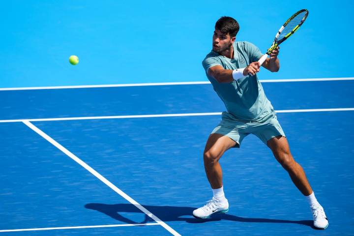 Alcaraz vuelve con victoria y sudor en Cincinnati