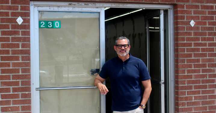 With legal clinic, Miguel Lopez seeks to level justice system