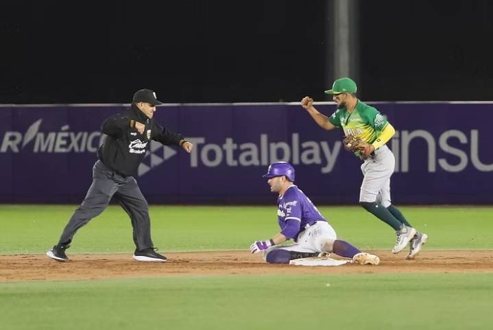 Con pizarra de 10-6, Conspiradores se llevó el tercero de la serie ante Pericos