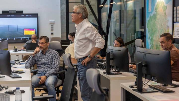 La lucha de Galicia para sobrevivir a 500 fuegos en 20 días