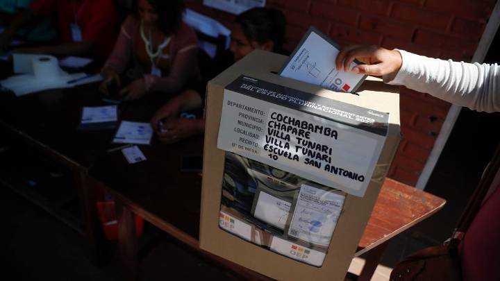 Elecciones en Bolivia: cierran las urnas y comienza el conteo de votos para elegir presidente y renovar el poder legislativo