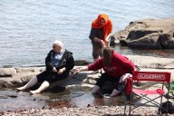 Photos: Visitors enjoy late-summer sun at Brighton Beach