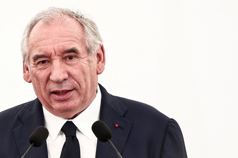 Majority of French want new elections if government falls, polls show