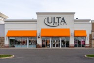 Ulta Beauty Stock: Defying Tough Macro As Shoppers Find Comfort In Beauty (Upgrade) (ULTA)
