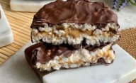 Receta de alfajores con tapa de cereales para los días de lluvia