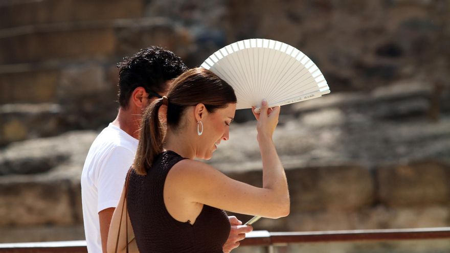 Alerta naranja y amarilla por calor extremo en la Región