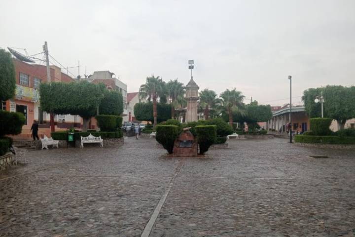 Cabildo de Metzquititlán aprueba uso de suelo para pozo y dar nombre a una calle