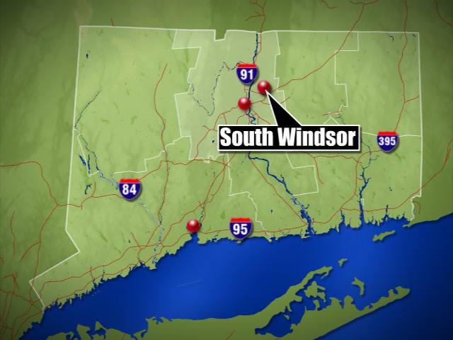 Officials: 2 busloads of children asked to leave South Windsor splash pad due to 'overcrowding'