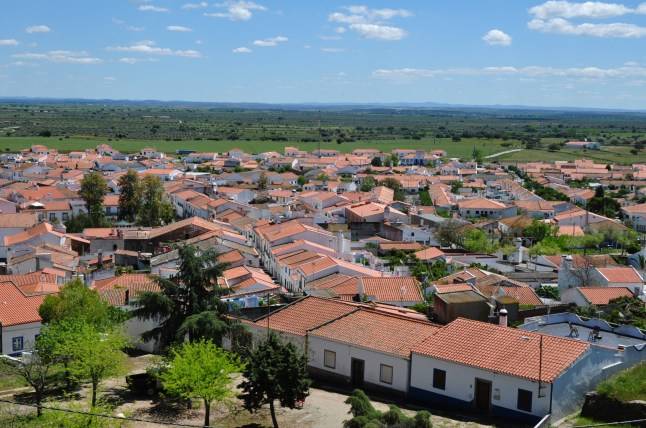 Four members of same British family killed in head-on crash at start of Portugal holiday