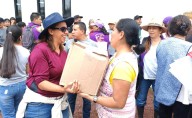 Atiende Evelyn Parra a personas afectadas por lluvias en Venustiano Carranza