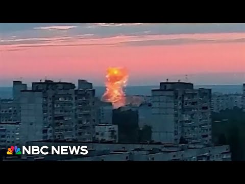 Ukrainians watch peace talks as Russian bombing continues