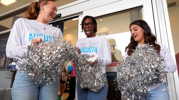 SEE IT: AU welcomes students back with fall kickoff, move