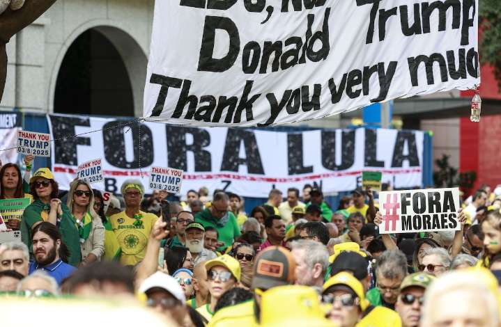 El expresidente brasileño Bolsonaro, en arresto domiciliario, por orden del juez Moraes