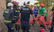 Dos trabajadores mueren en un incendio en una nave de aceite en Pinos Puente