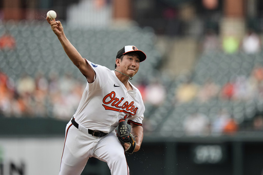 Sugano logra su 10ª victoria y Orioles se imponen 5-3 a Marineros tras larga demora por lluvia