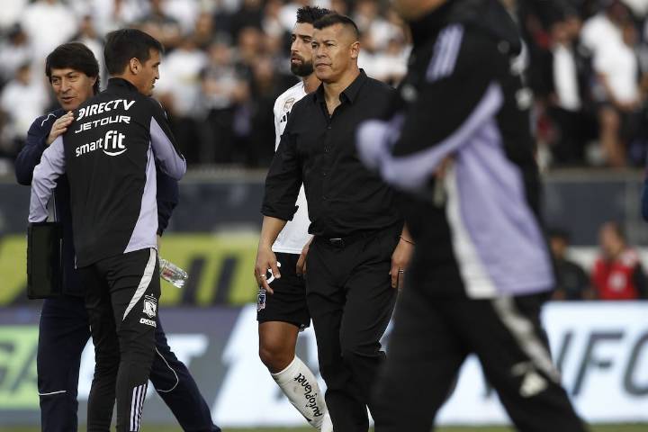“La salida de Almirón no es una buena noticia para nosotros; va a descomprimir el ambiente que se vive en Colo Colo”