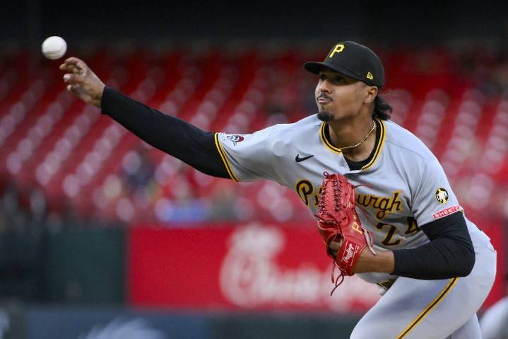 Deadspin | Improving Pirates chase series win vs. Red Sox