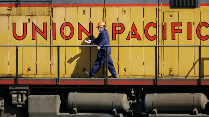 Trump fires Democratic member of Surface Transportation Board ahead of huge rail merger decision