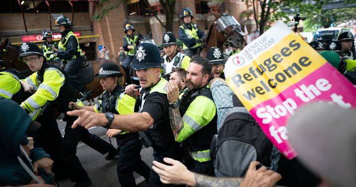Anti-migrant protest in Bristol: Everything we know as police make one arrest