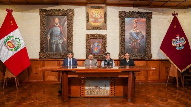 Arequipa: tres funcionarios menos en la MPA
