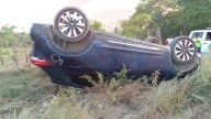 Camioneta vuelca en la Valles-Naranjo; conductor fue hospitalizado