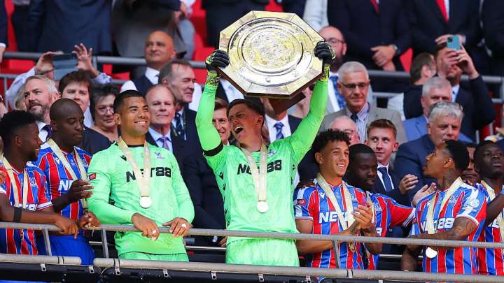 El Crystal Palace gana la Community Shield al Liverpool y su portero se gasta más de 1.000 euros invitando a sus aficionados en un bar
