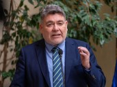 Diputado Venegas califica de "emergencia nacional" la escasez de fórmula especial para lactantes