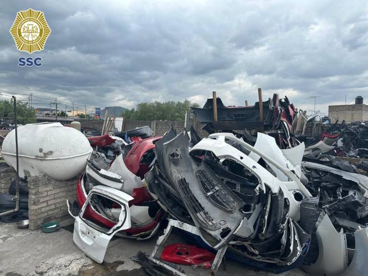 Aseguran 16 toneladas de autopartes y cae sujeto en Iztapalapa