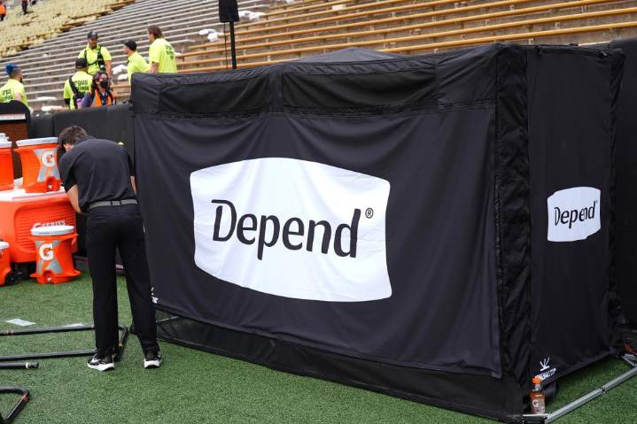 Deion Sanders: Colorado debuts sideline bathroom for coach