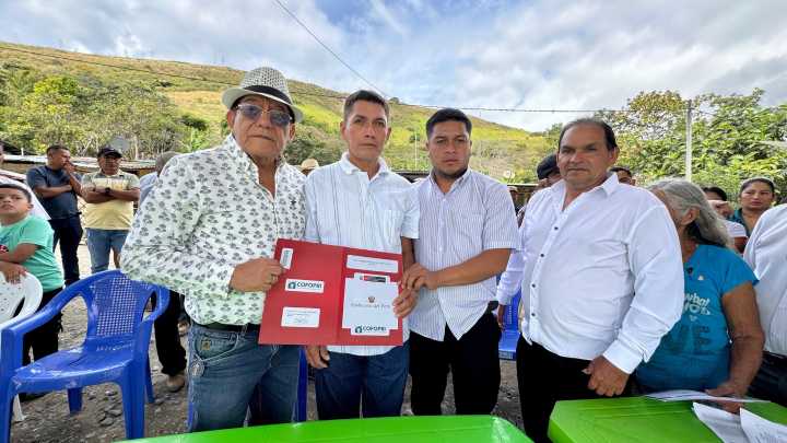 Utcubamba entrega títulos de propiedad en Collicate