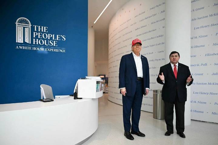 Juez impide a Trump recortar fondos a 34 ciudades y condados santuario; gobierno incrementa presión contra migrantes