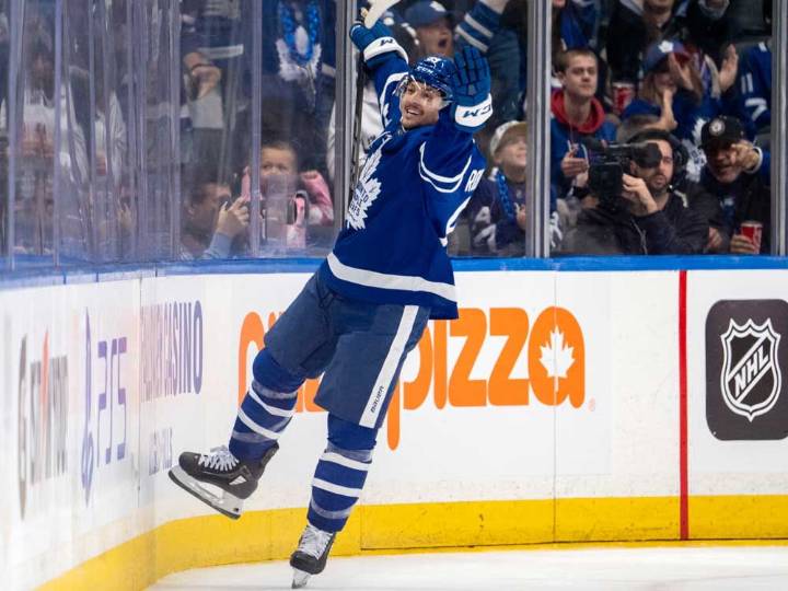 Nick Robertson, Maple Leafs avoid salary arbitration in one