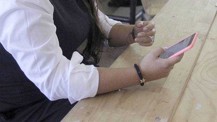 Clases versus celulares: una batalla por la atención de los alumnos