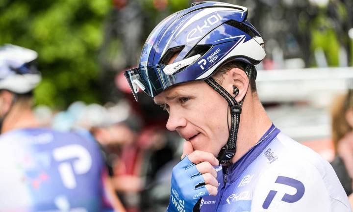 Chris Froome recovering in hospital after 'successful' surgery on crash injuries
