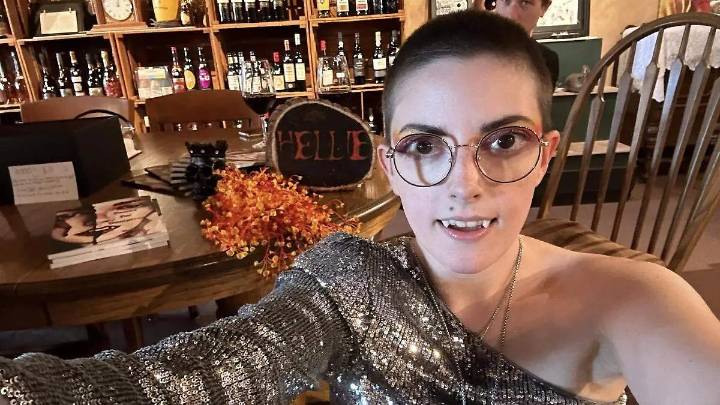 Conoce a Hellen, la “vampira energética” de Rhode Island