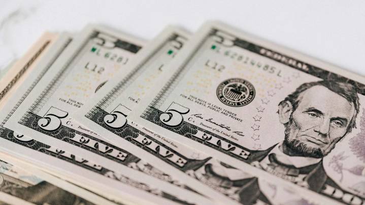 Así Cotiza el Precio del Dólar Hoy Lunes 11 de Agosto 2025 en México y la Frontera Norte