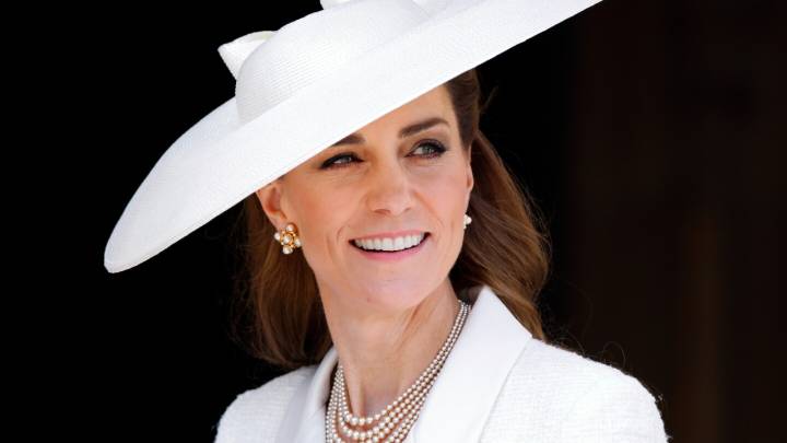 Así es el collar de perlas que diseñó Kate Middleton y sigue siendo un éxito de ventas