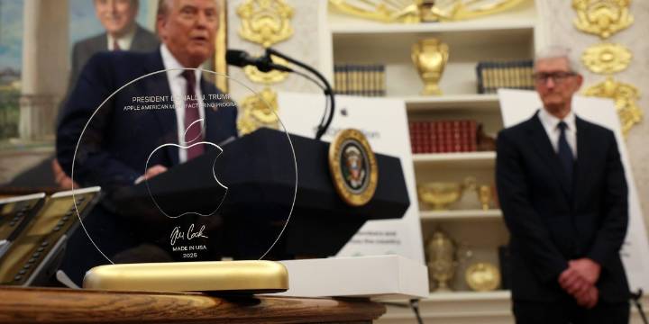 Apple CEO Tim Cook’s $100 billion commitment to U.S. manufacturing came with a gift for Trump: a glass 'Made in USA' plaque mounted on 24