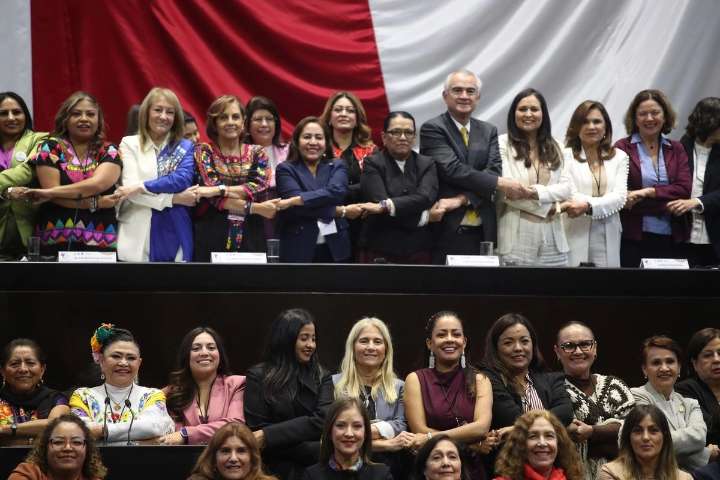 «No habrá marcha atrás» en política social a favor de las mujeres: Gobernación